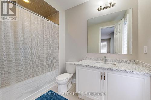 4 Brigham Avenue, Hamilton, ON - Indoor Photo Showing Bathroom