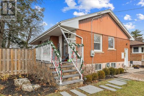 Upper - 9 Grenadier Drive, Hamilton, ON - Outdoor