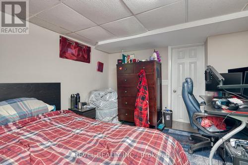 34 Sherman Avenue S, Hamilton, ON - Indoor Photo Showing Bedroom