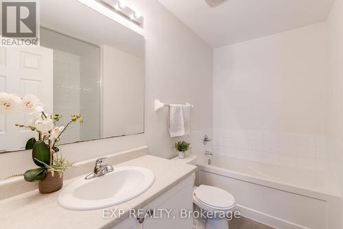 36 - 250 Sunny Meadow Boulevard, Brampton (Sandringham-Wellington), ON - Indoor Photo Showing Bathroom