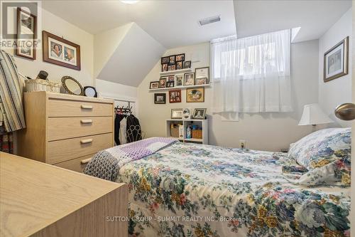 Lower - 9 Grenadier Drive, Hamilton, ON - Indoor Photo Showing Bedroom