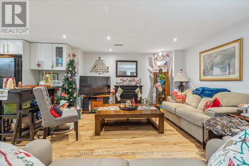 Lower - 9 Grenadier Drive, Hamilton, ON - Indoor Photo Showing Living Room