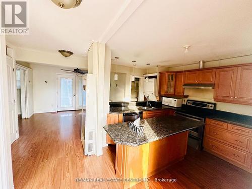 795 Barton Street, Hamilton, ON - Indoor Photo Showing Kitchen