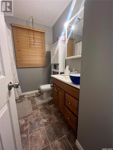 300 1St Avenue, Gerald, SK - Indoor Photo Showing Bathroom