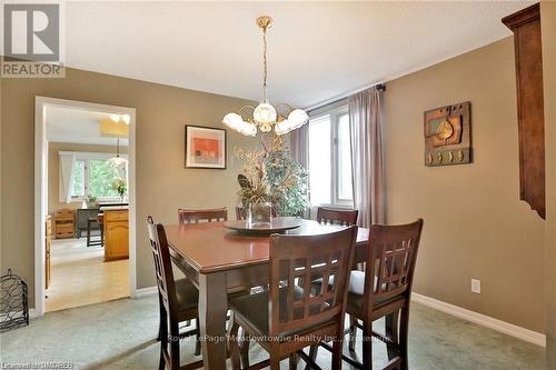 225/269 Campbell Avenue E, Milton (Campbellville), ON - Indoor Photo Showing Dining Room