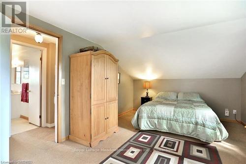 225/269 Campbell Avenue E, Milton (Campbellville), ON - Indoor Photo Showing Bedroom