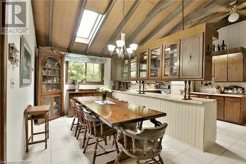 225/269 Campbell Avenue E, Milton (Campbellville), ON - Indoor Photo Showing Dining Room