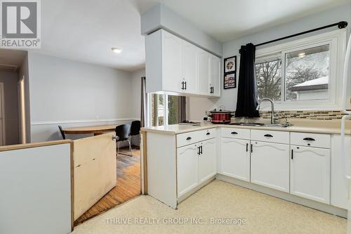 1215 Michael Street, London, ON - Indoor Photo Showing Kitchen