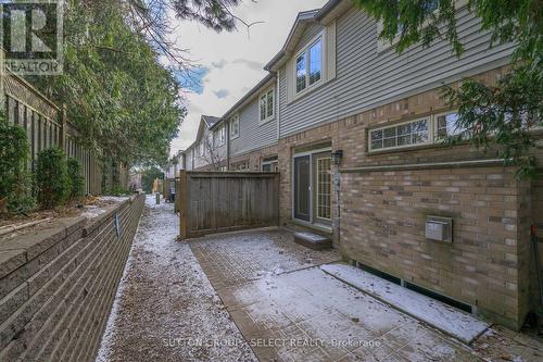 16 - 519 Riverside Drive, London, ON - Outdoor