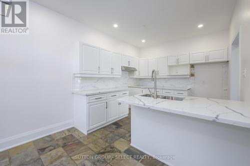 16 - 519 Riverside Drive, London, ON - Indoor Photo Showing Kitchen