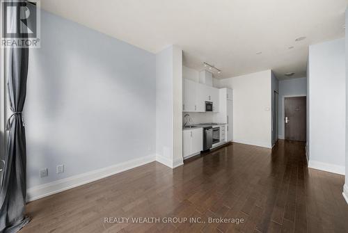 Ph222 - 460 Adelaide Street, Toronto, ON - Indoor Photo Showing Kitchen