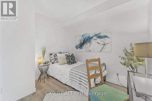 7I - 8 Rosebank Drive, Toronto, ON - Indoor Photo Showing Bedroom