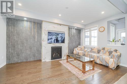 203 Beechborough Crescent, East Gwillimbury, ON - Indoor Photo Showing Living Room With Fireplace