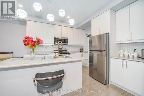 203 Beechborough Crescent, East Gwillimbury, ON - Indoor Photo Showing Kitchen With Double Sink