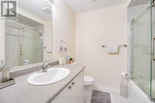 203 Beechborough Crescent, East Gwillimbury, ON - Indoor Photo Showing Bathroom