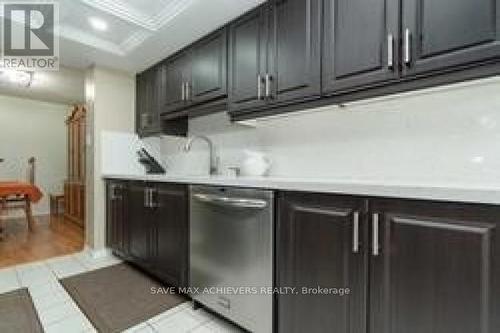 806 - 10 Malta Avenue, Brampton, ON - Indoor Photo Showing Kitchen