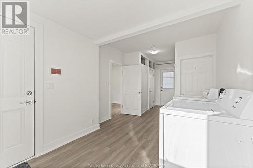 3310 Byng, Windsor, ON - Indoor Photo Showing Laundry Room