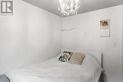 65 Parkview Road, St. Catharines (445 - Facer), ON - Indoor Photo Showing Bedroom