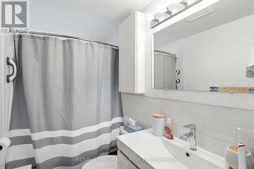 65 Parkview Road, St. Catharines (445 - Facer), ON - Indoor Photo Showing Bathroom