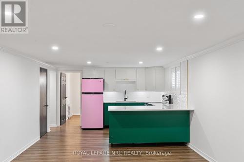 65 Parkview Road, St. Catharines (445 - Facer), ON - Indoor Photo Showing Kitchen