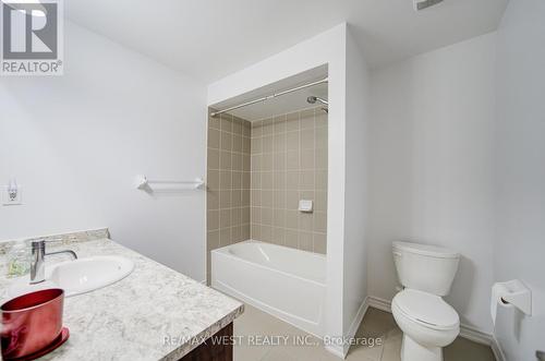 319 Ridley Crescent, Southgate, ON - Indoor Photo Showing Bathroom