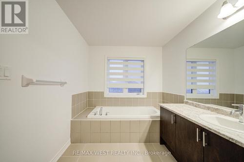 319 Ridley Crescent, Southgate, ON - Indoor Photo Showing Bathroom