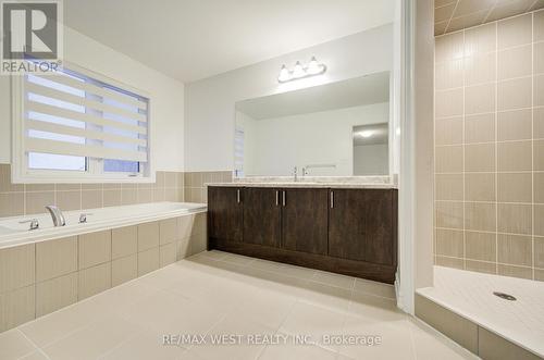 319 Ridley Crescent, Southgate, ON - Indoor Photo Showing Bathroom