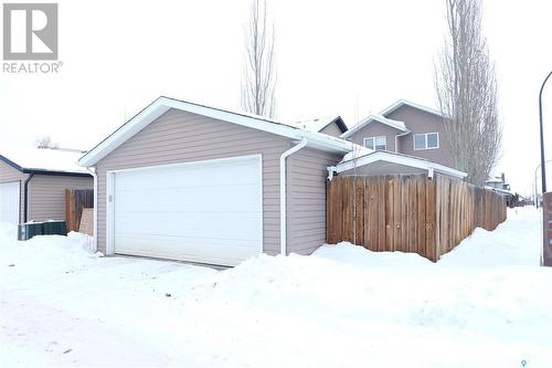 803 Willowgrove Crescent, Saskatoon, SK - Outdoor With Exterior