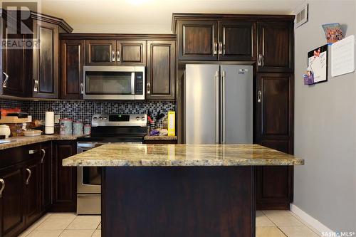 803 Willowgrove Crescent, Saskatoon, SK - Indoor Photo Showing Kitchen With Upgraded Kitchen