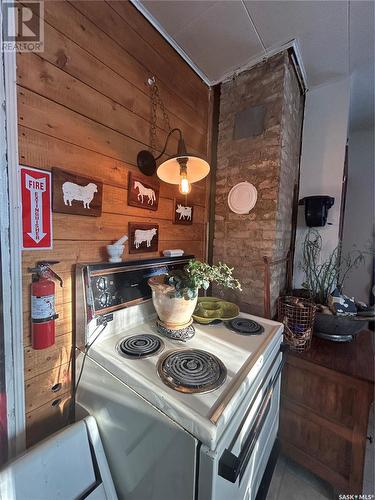 207 Katz Street, Pelly, SK - Indoor Photo Showing Kitchen