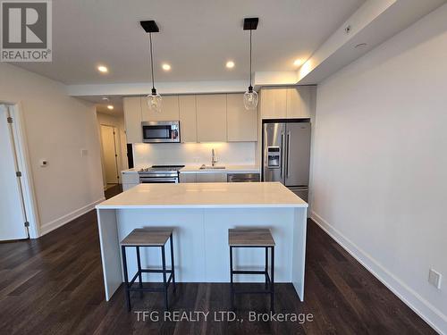 406 - 195 Hunter Street E, Peterborough (Ashburnham), ON - Indoor Photo Showing Kitchen With Stainless Steel Kitchen With Upgraded Kitchen