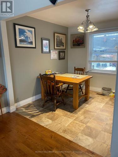 573 Steele Avenue, Peterborough (Otonabee), ON - Indoor Photo Showing Dining Room