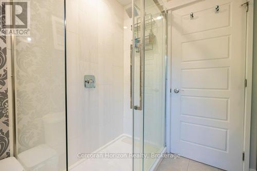 280 Robins Point Road, Tay (Victoria Harbour), ON - Indoor Photo Showing Bathroom