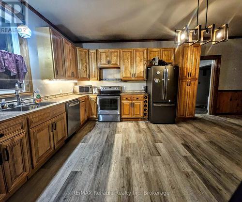 203 Princess Street E, Central Huron (Clinton), ON - Indoor Photo Showing Kitchen With Double Sink