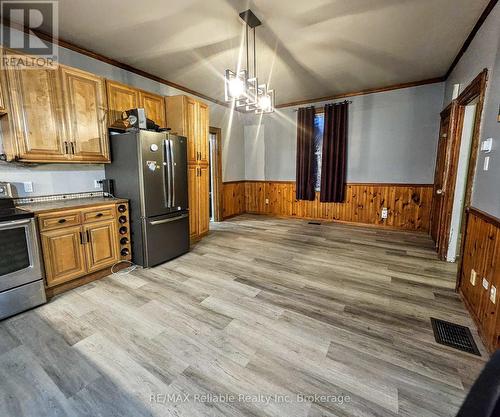 203 Princess Street E, Central Huron (Clinton), ON - Indoor Photo Showing Kitchen