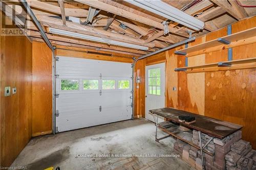 7216 Wellington Rd 124 Road E, Guelph/Eramosa, ON - Indoor Photo Showing Garage