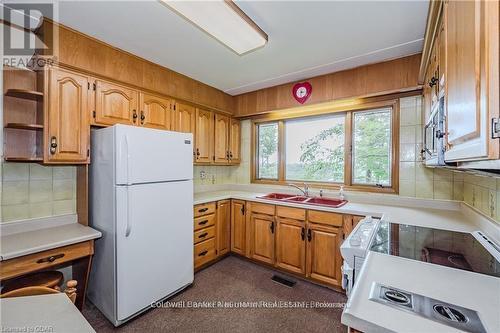 7216 Wellington Rd 124 Road E, Guelph/Eramosa, ON - Indoor Photo Showing Kitchen With Double Sink