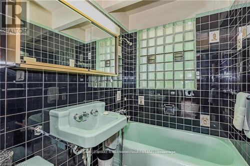 7216 Wellington Rd 124 Road W, Guelph/Eramosa, ON - Indoor Photo Showing Bathroom