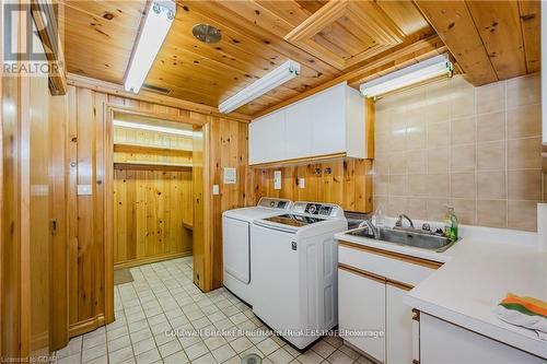 7216 Wellington Rd 124 Road W, Guelph/Eramosa, ON - Indoor Photo Showing Laundry Room