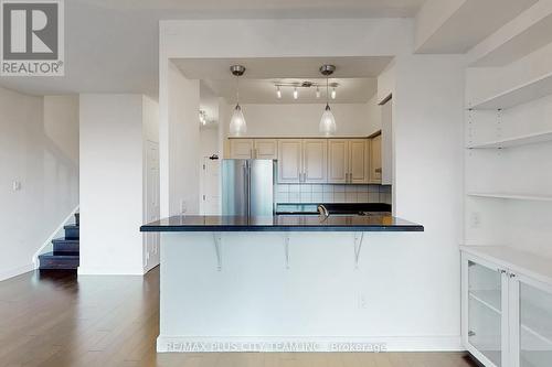 911 - 39 Parliament Street, Toronto, ON - Indoor Photo Showing Kitchen