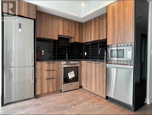 3710 - 501 Yonge Street, Toronto, ON - Indoor Photo Showing Kitchen