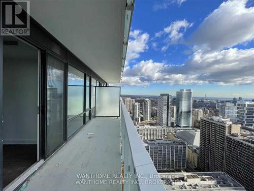 3710 - 501 Yonge Street, Toronto, ON - Outdoor With View