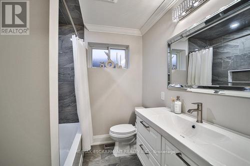 31 Nuffield Drive, Toronto, ON - Indoor Photo Showing Bathroom