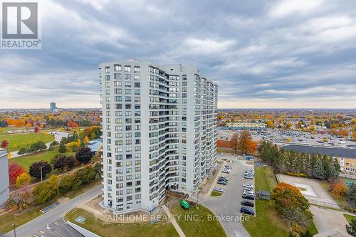 1613 - 330 Alton Towers Circle, Toronto, ON - Outdoor With View