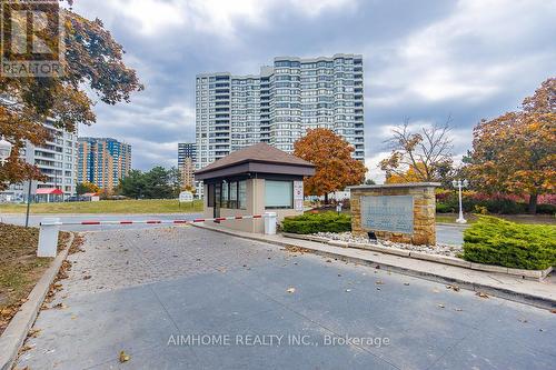 1613 - 330 Alton Towers Circle, Toronto, ON - Outdoor With Facade