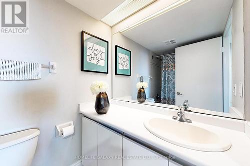 606 - 2460 Eglinton Avenue E, Toronto, ON - Indoor Photo Showing Bathroom