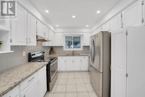 182 Tall Grass Trail, Vaughan, ON - Indoor Photo Showing Kitchen