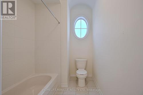 15 Sanford Circle, Springwater, ON - Indoor Photo Showing Bathroom