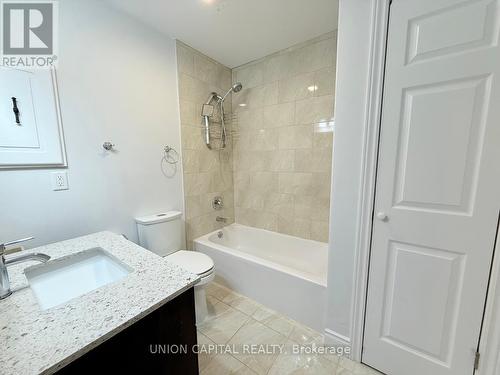 119 - 2779 Gananoque Drive, Mississauga, ON - Indoor Photo Showing Bathroom