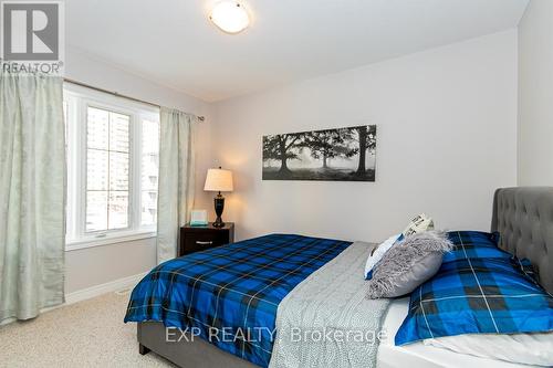 1 Lakefront Drive, Hamilton, ON - Indoor Photo Showing Bedroom